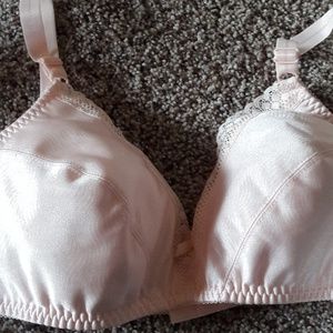 NWOT Ladies Bra